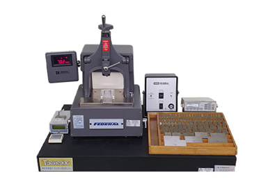 Gauge block comparator